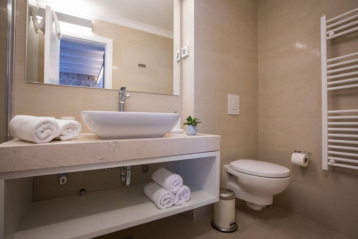 Bova-Luxury-Rooms-Room-34