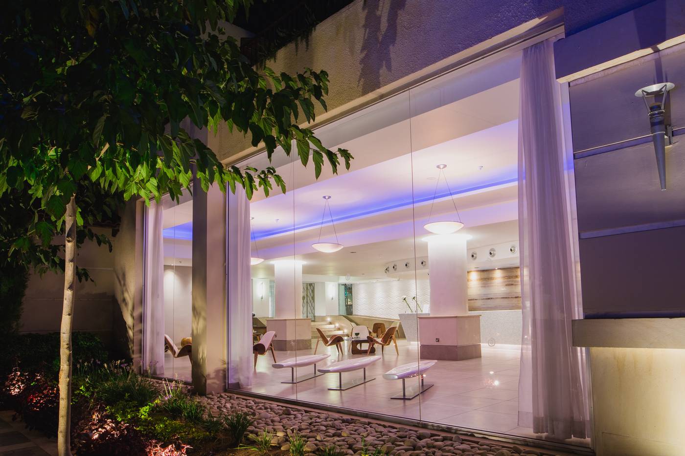 Napa-Plaza-Hotel-Lobby-57