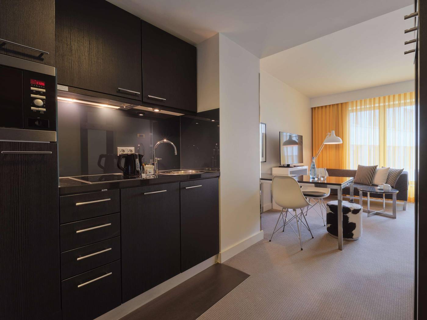 Adina-Apartment-Hackescher-Markt-Room-26