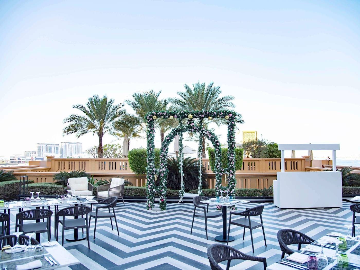 Sofitel-Dubai-Jumeirah-Beach-Restaurant-83