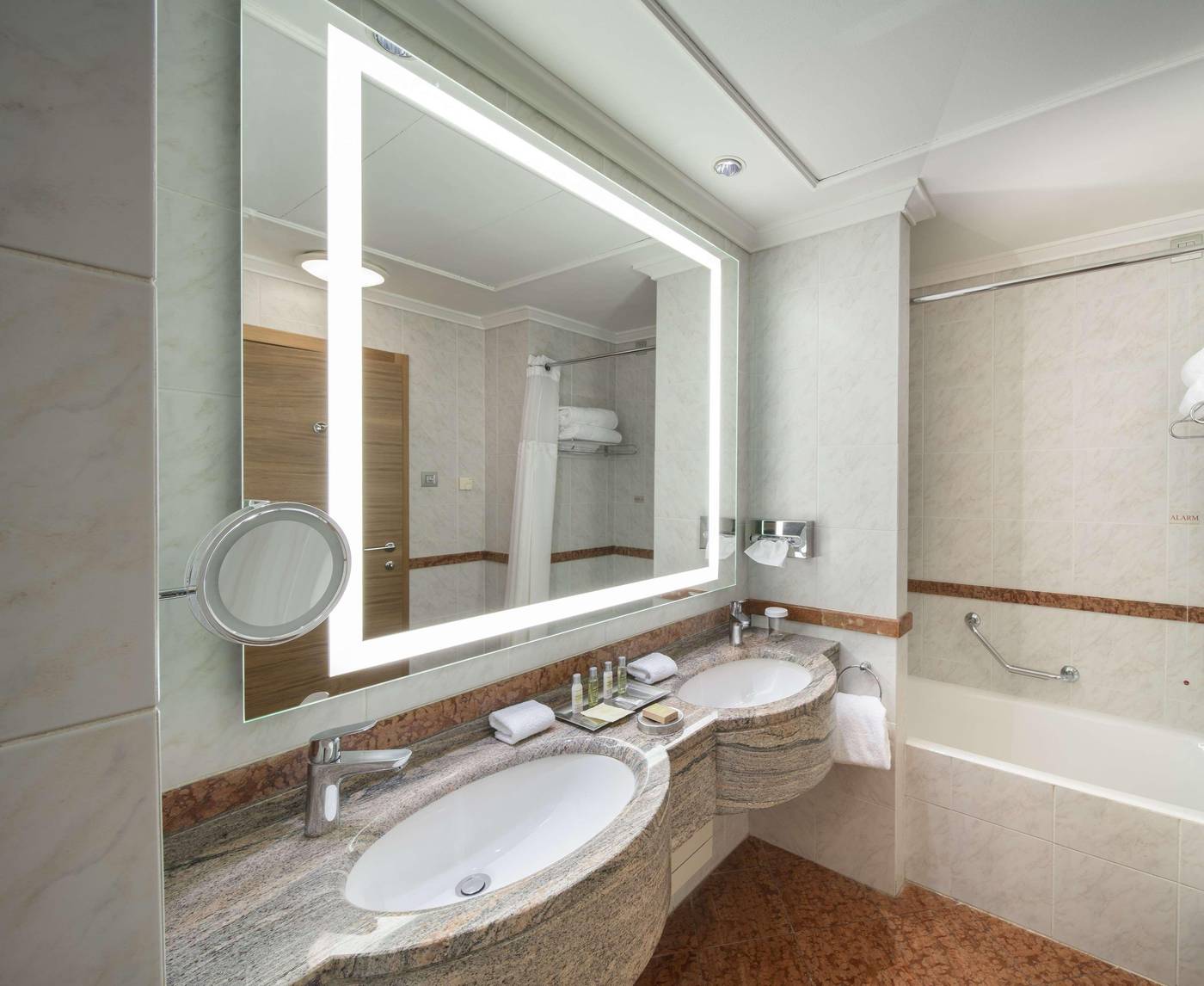 Hilton-Milan-Room-46