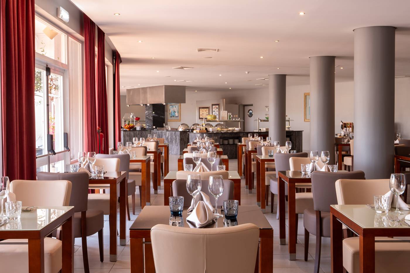 Vila-Gale-Nautico-Restaurant-31