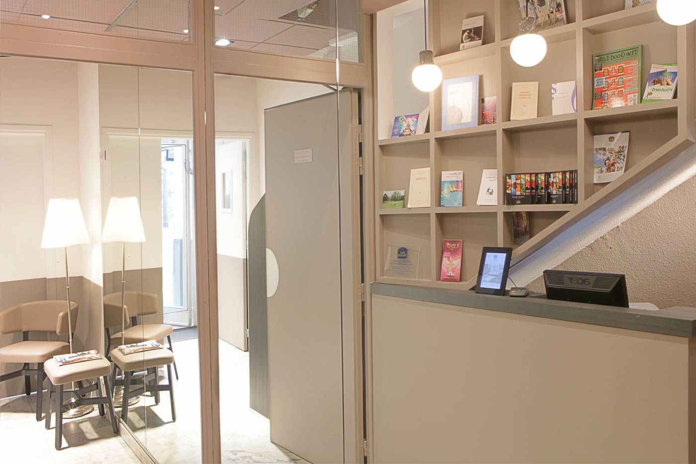 Contact-Hotel-Alize-Montmartre-Lobby-5