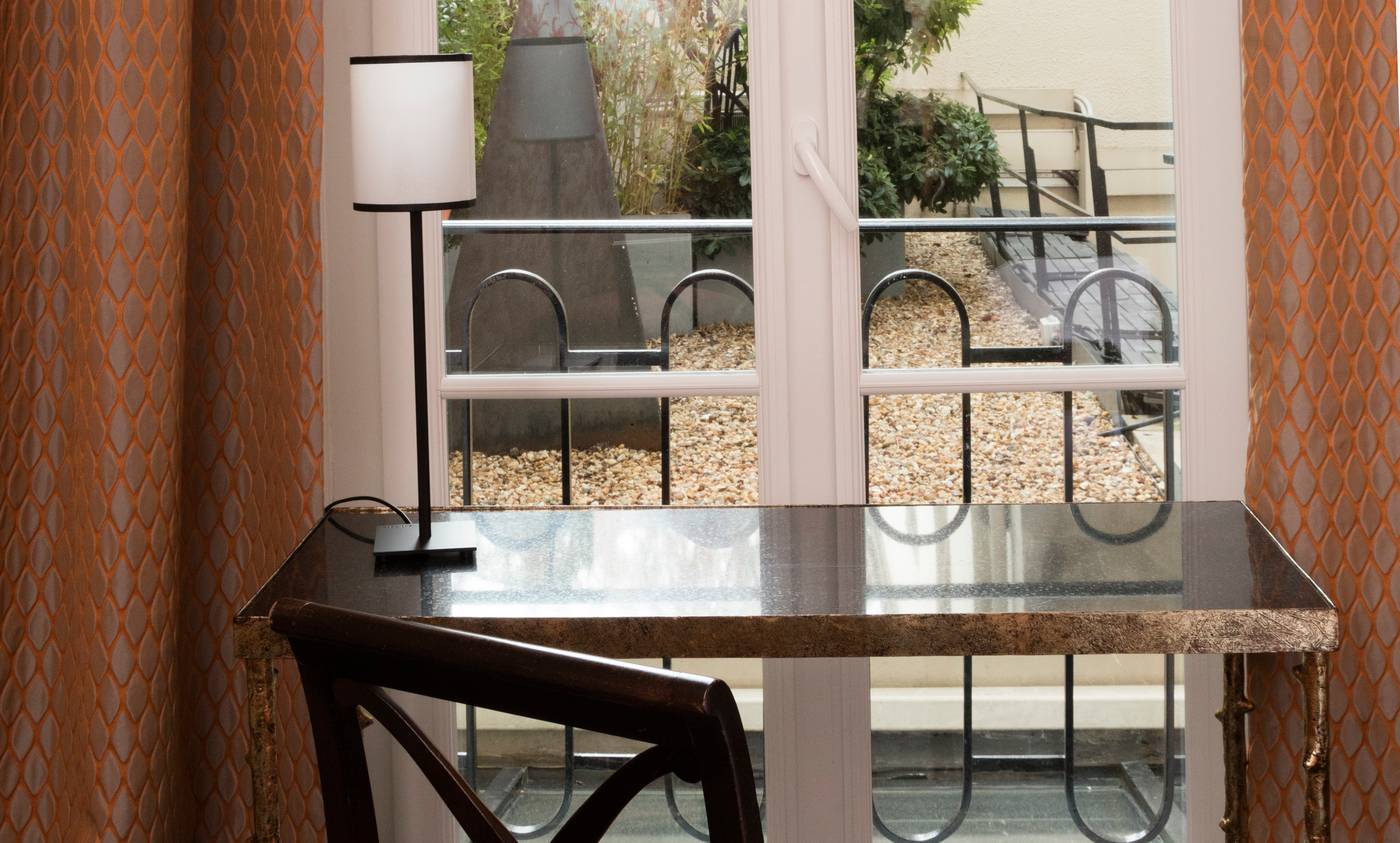 Saint-Germain---Paris-Room-9