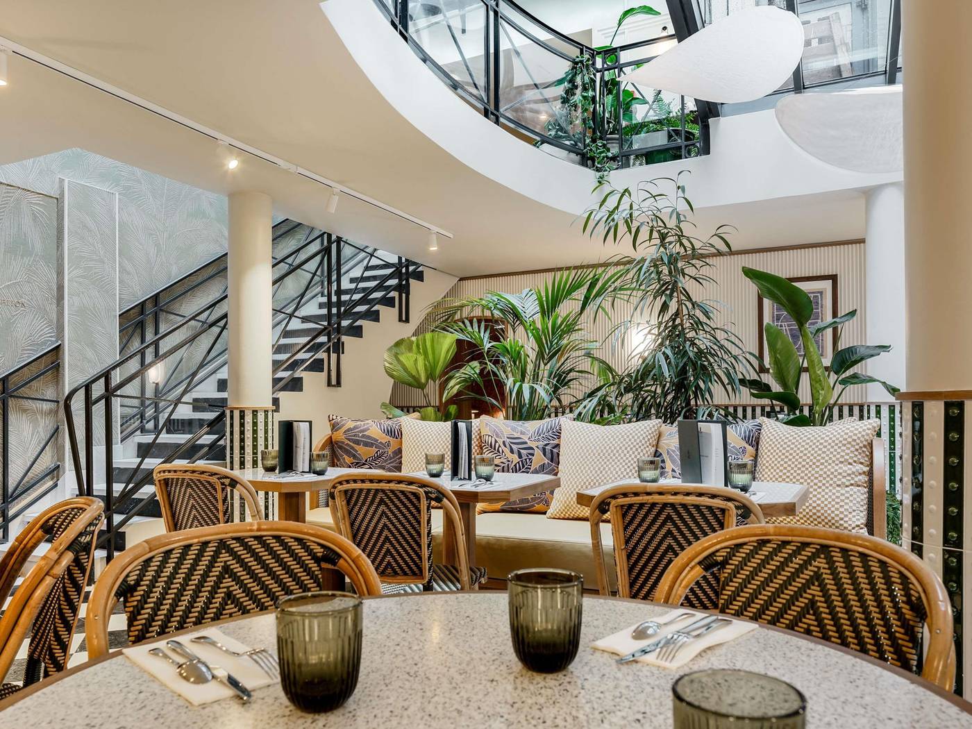 ibis-Paris-Opera-La-Fayette-Restaurant-13