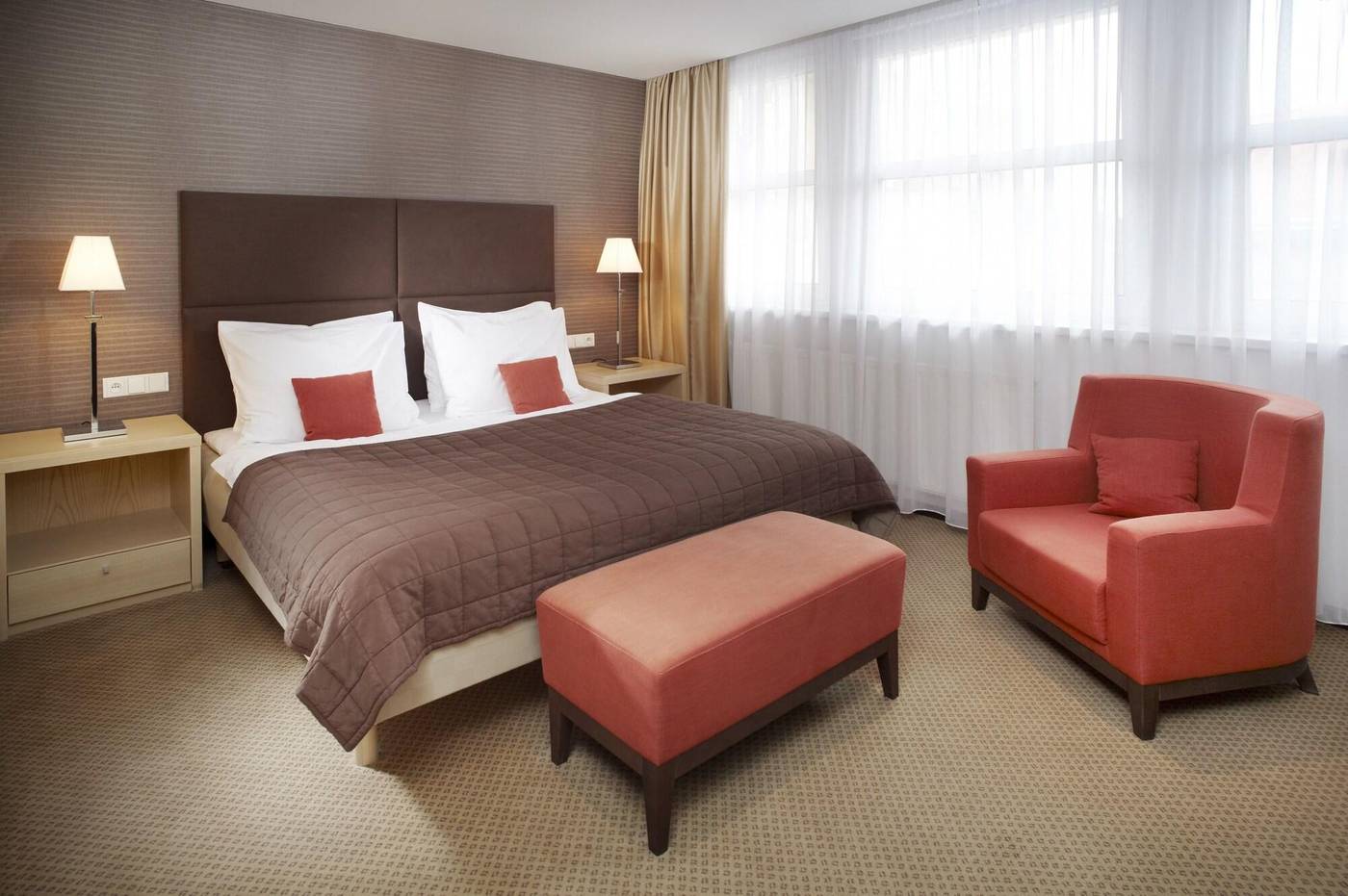 The-Hotel-Fitzgerald-Room-9