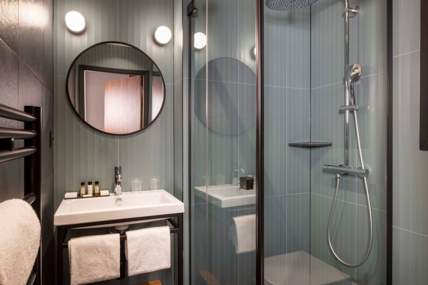 Paris-Art-Hotel-Quartier-Latin-By-Malone-Room-43