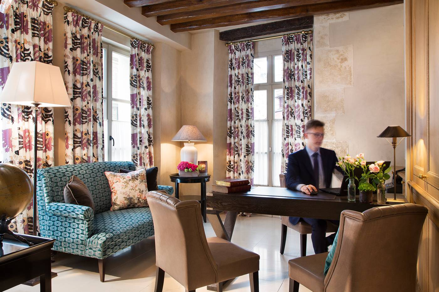 Les-Tournelles-Lobby-6