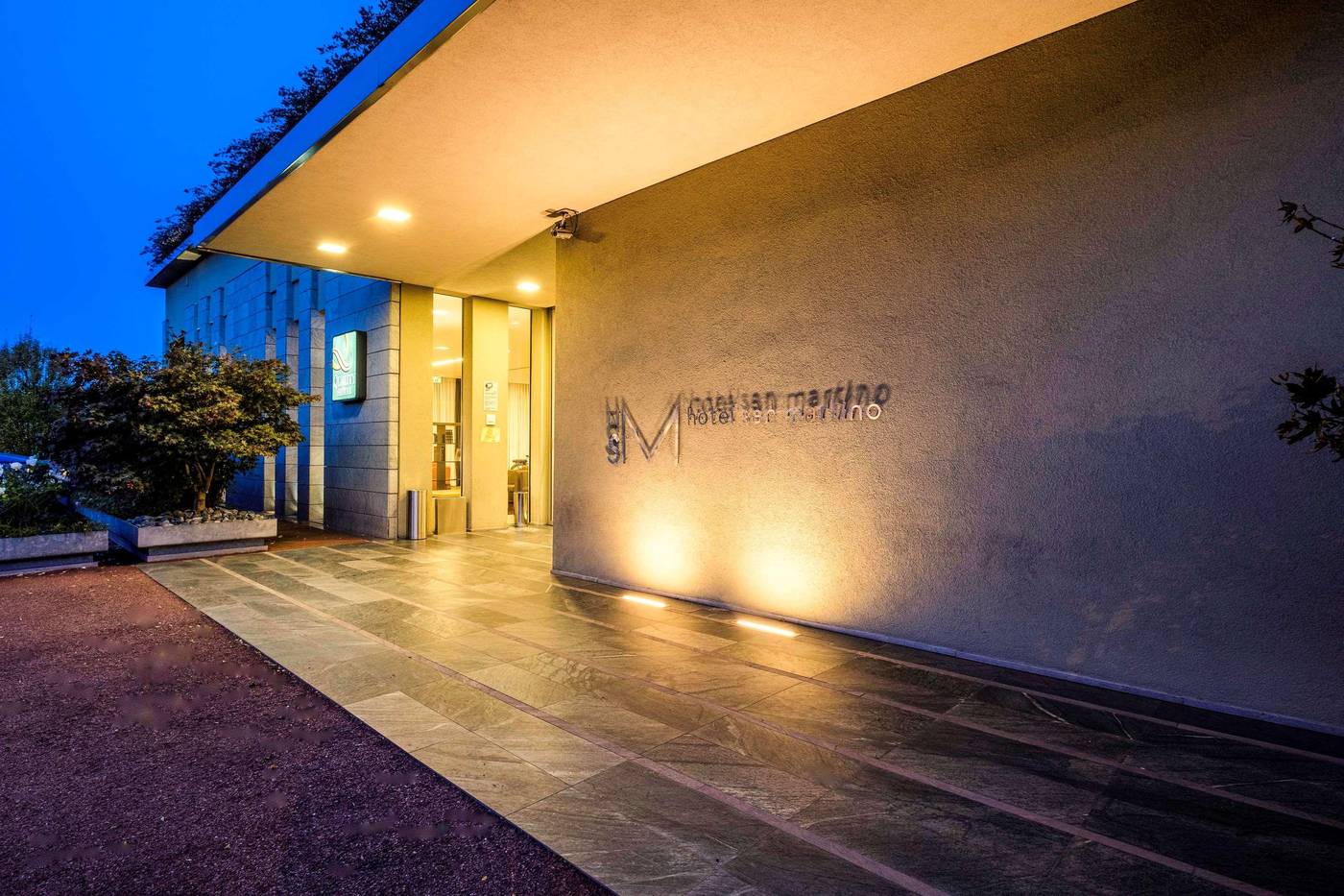 Quality Hotel San Martino-Italy-Garbagnate Monastero-General view-1