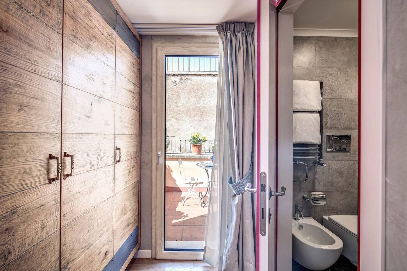 Parlamento-Boutique-Hotel-Room-33