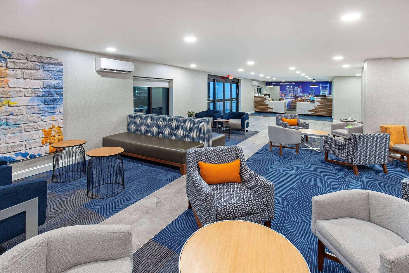 La Quinta Inn & Suites Nashville Airport-United States-NASHVILLE-Lobby-6