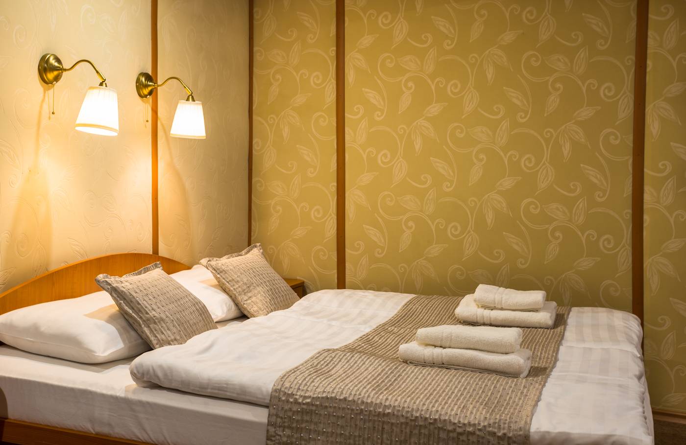 Grand-Jules-Boat-Hotel-Budapest-Room-17