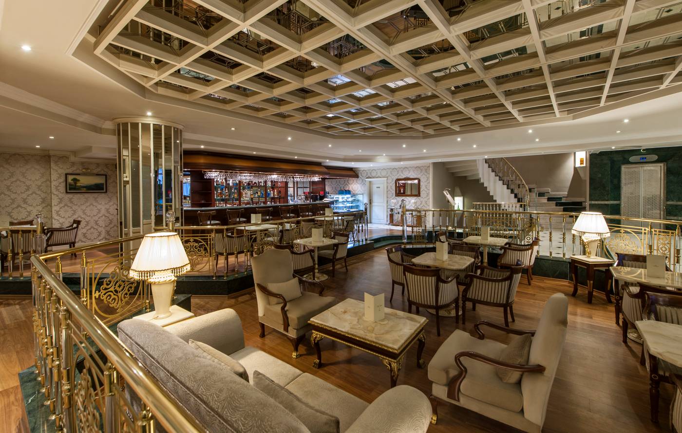 Elite-World-Comfy-Istanbul-Taksim-Hotel-Lobby-6