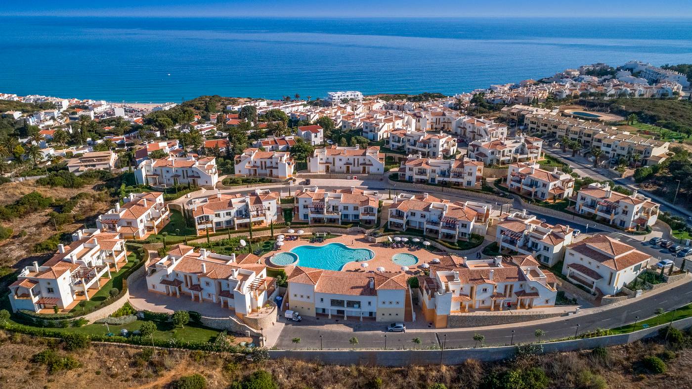 NAU-Salema-Beach-Village-General-view-36