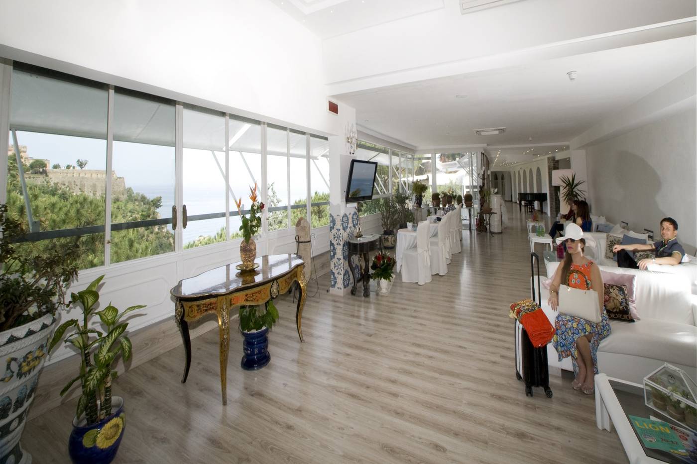 Oriente-Italy-VICO EQUENSE-Lobby-9