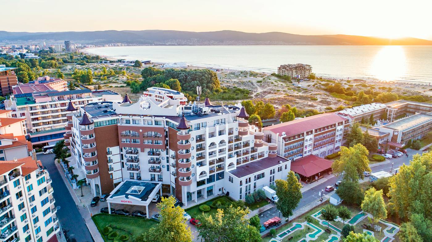 HI-Hotels-Imperial-Resort-General-view-14