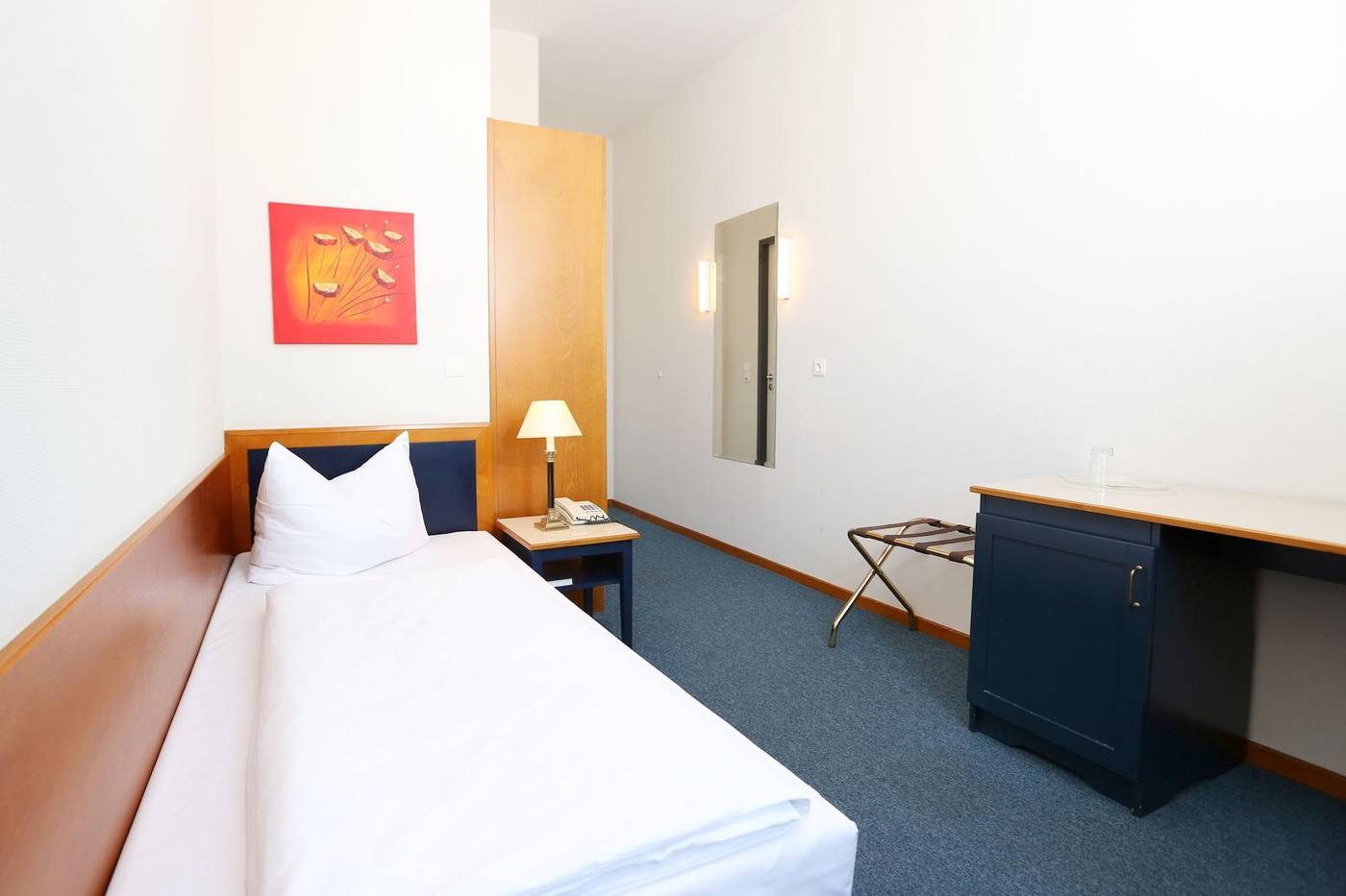 H24-Hoteltow-Room-20