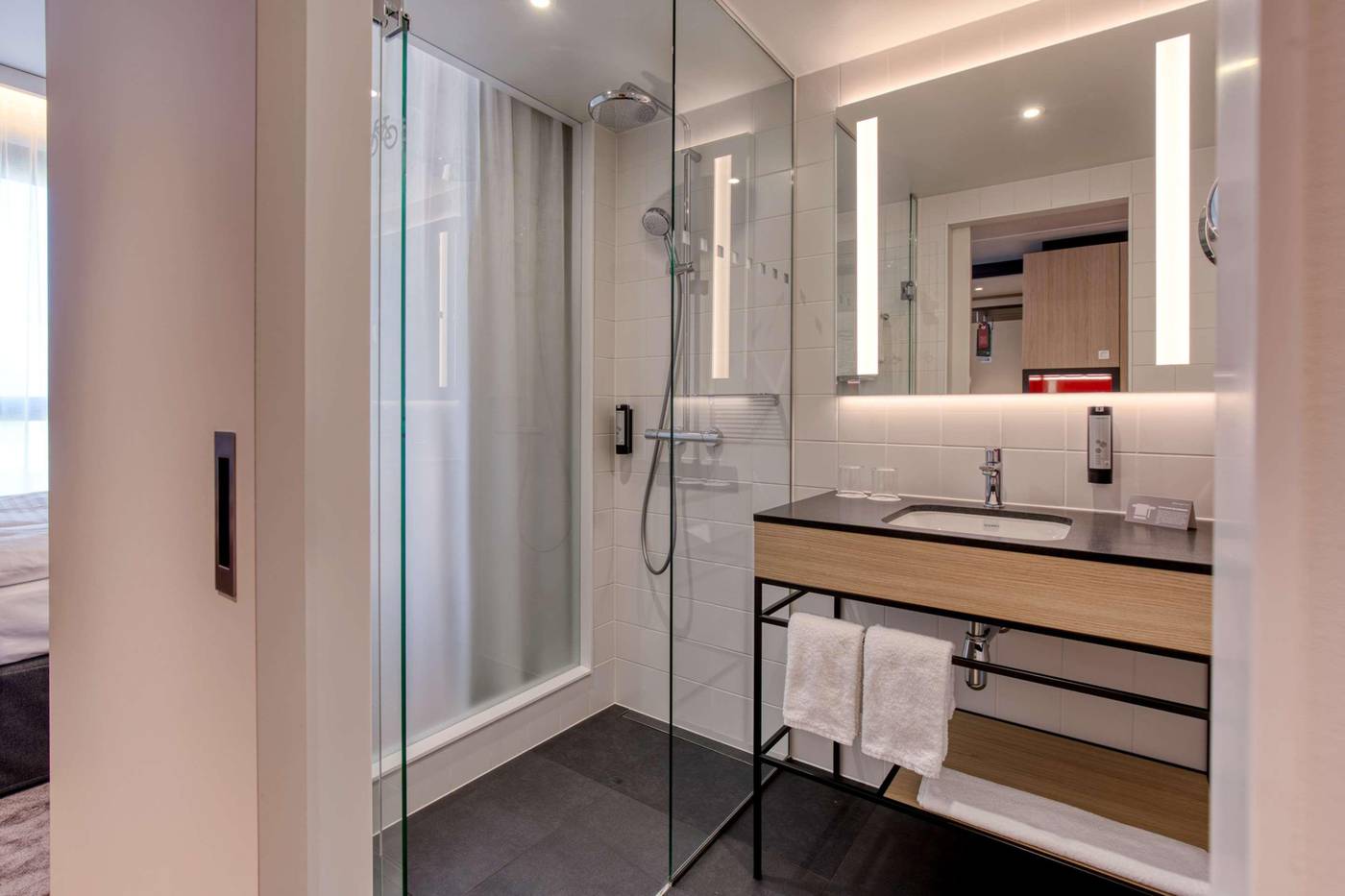 IntercityHotel-Berlin-Airport-BER-Terminal-1-2-Room-43