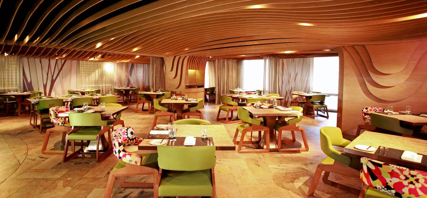 The-Luxe-Manor-Restaurant-12