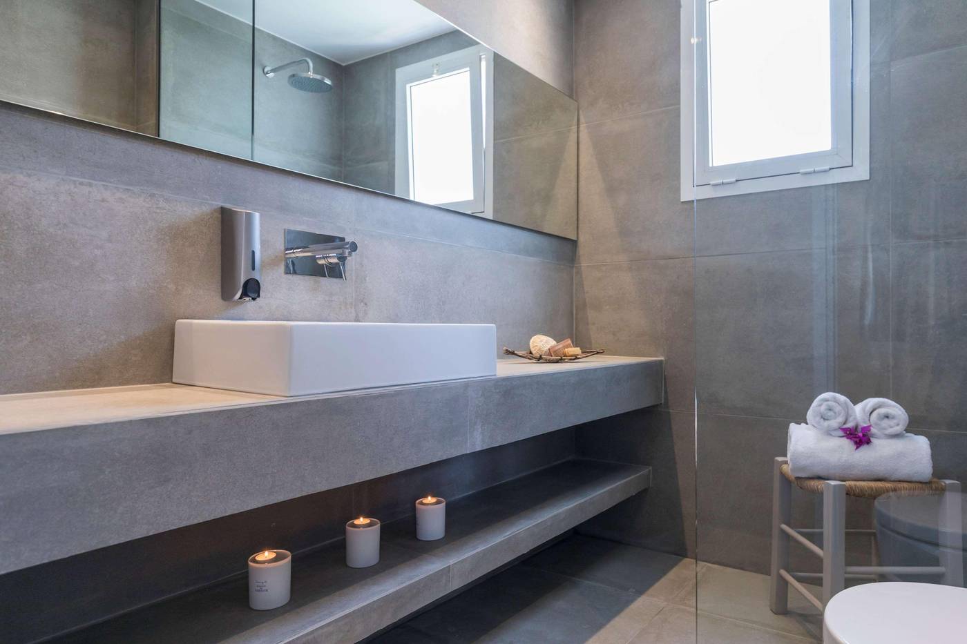 Candia-Park-Village-Room-37