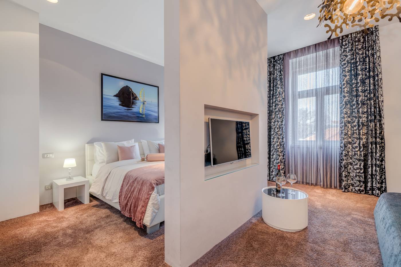 Starlight-Luxury-Rooms-Room-9