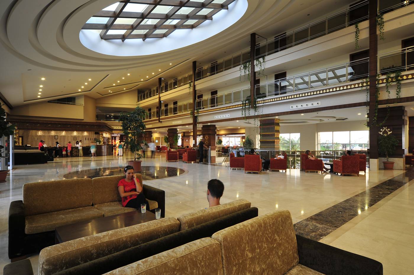 Amelia-Beach-Resort---Spa-Lobby-33