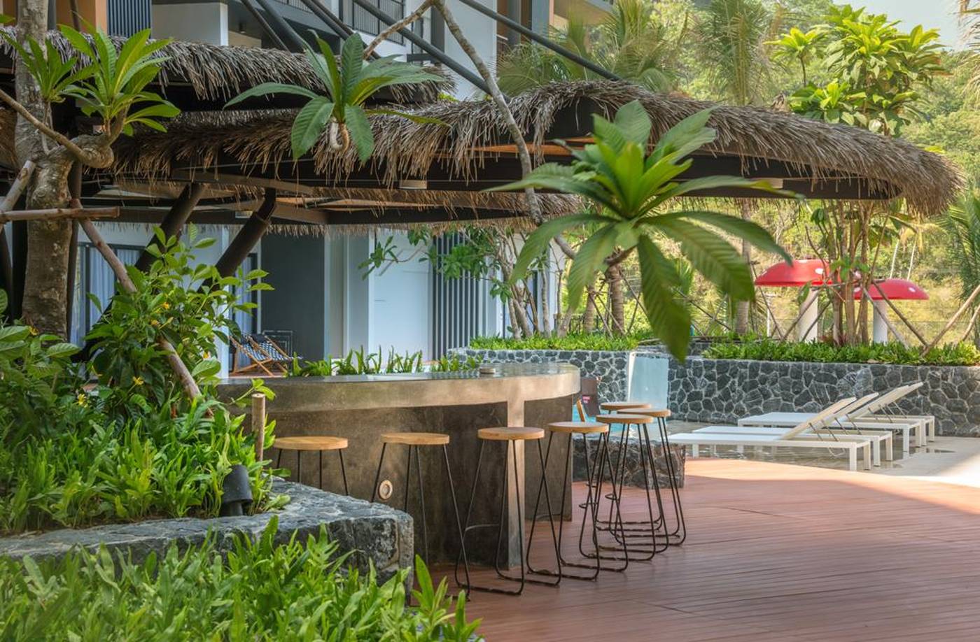 Sea-Seeker-Krabi-Resort-Bar-4