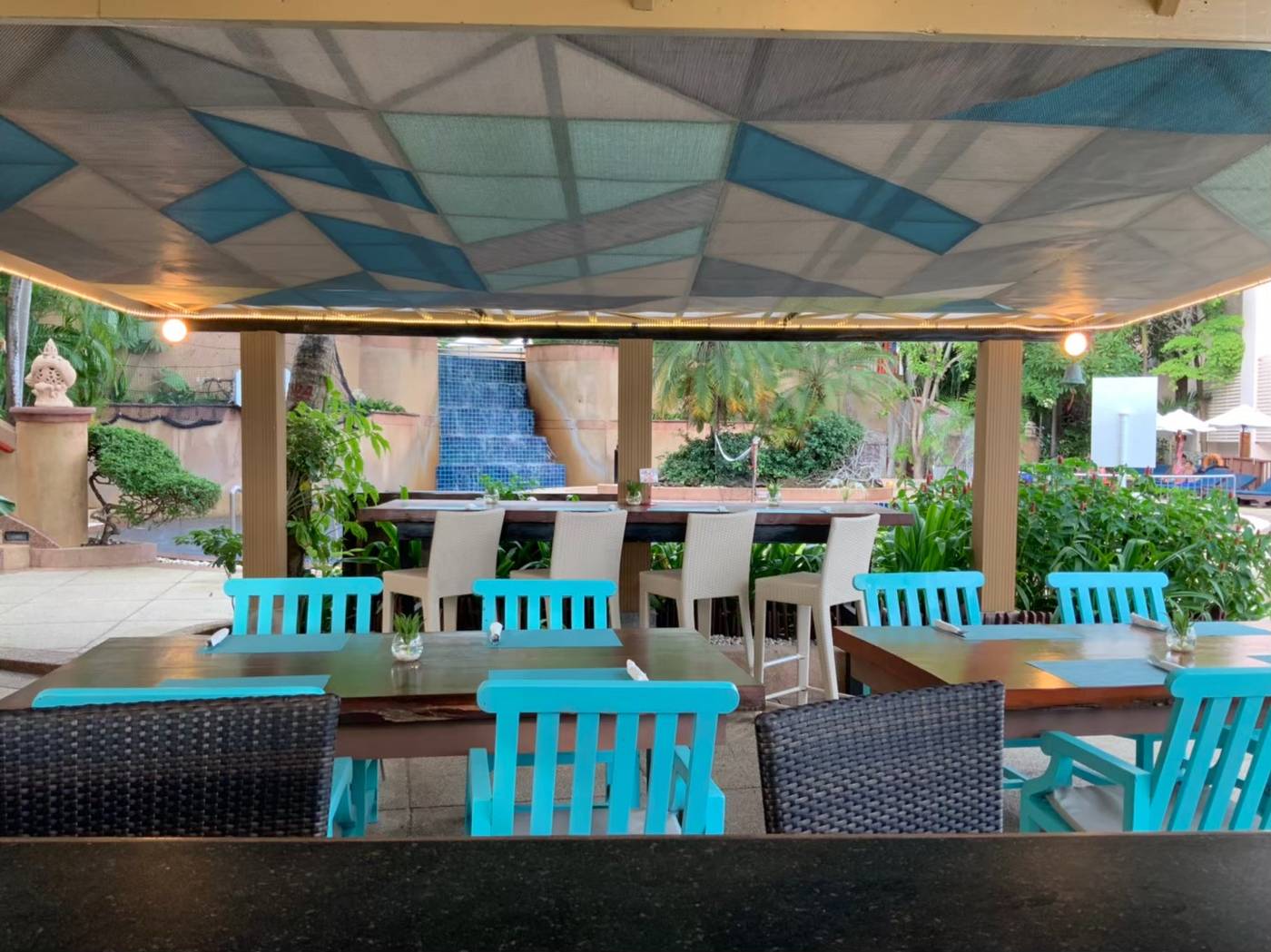 Novotel-Phuket-Resort-Bar-27