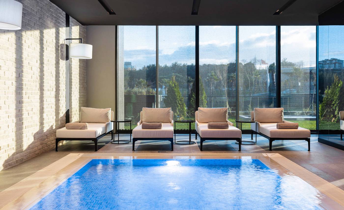 Movenpick-Living-Istanbul-Camlivadi-Pool-49