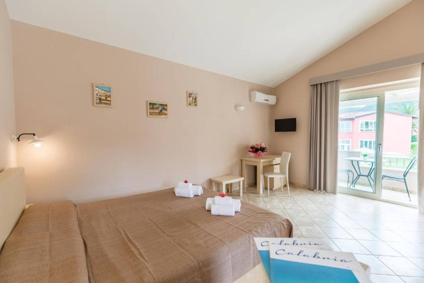 Residenza Borgo Italico-Italy-SANTA DOMENICA-Room-10