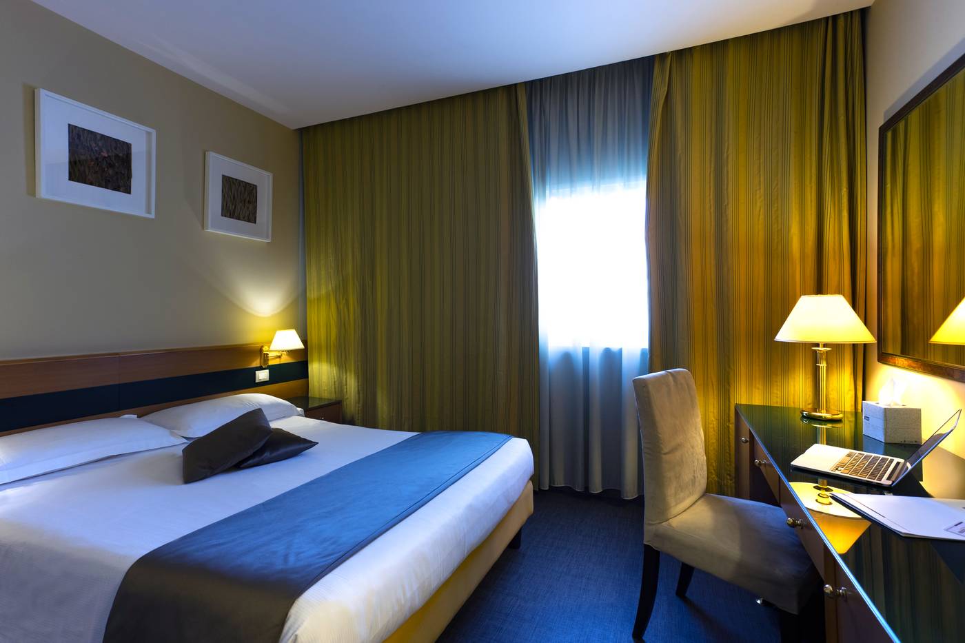 BV-Oly-Hotel-Room-22