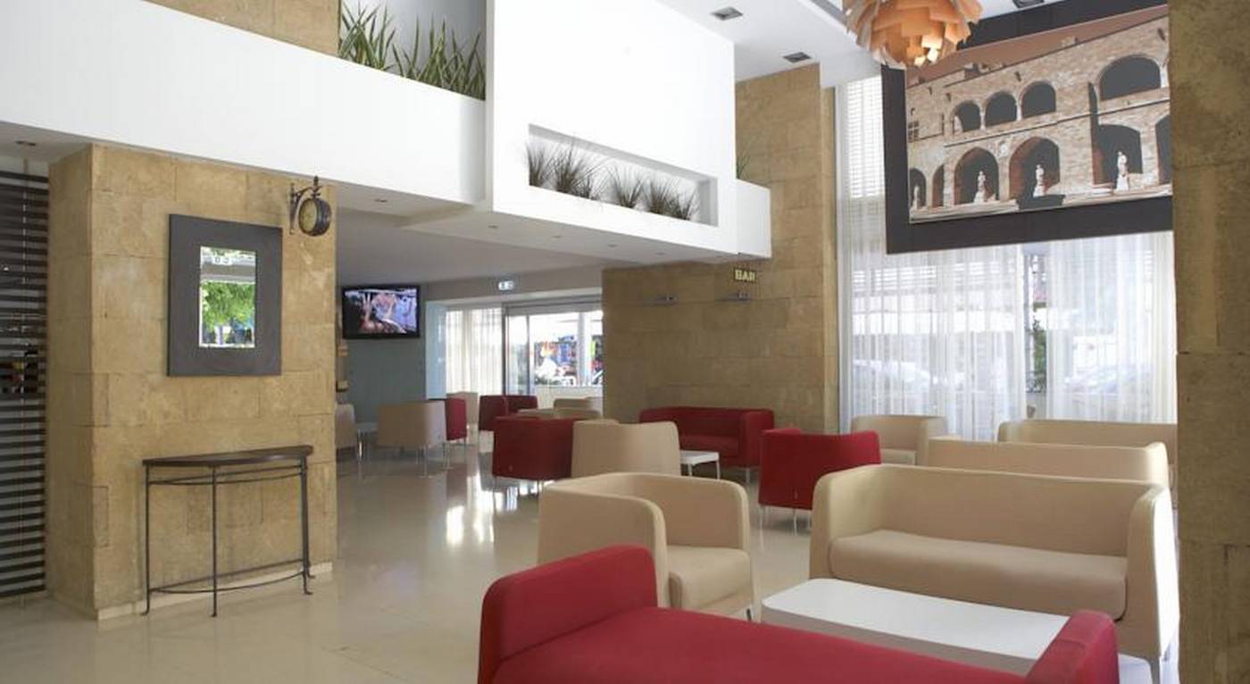 Hotel-Esperia-Lobby-52