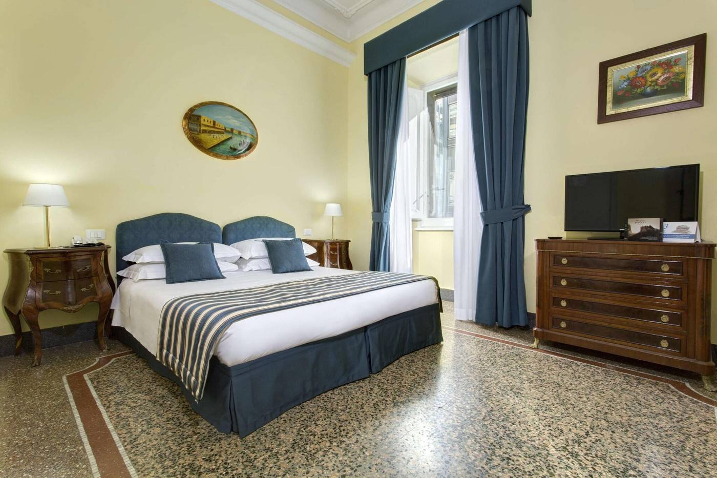Golden-Tulip-Rome-Piram-Room-32