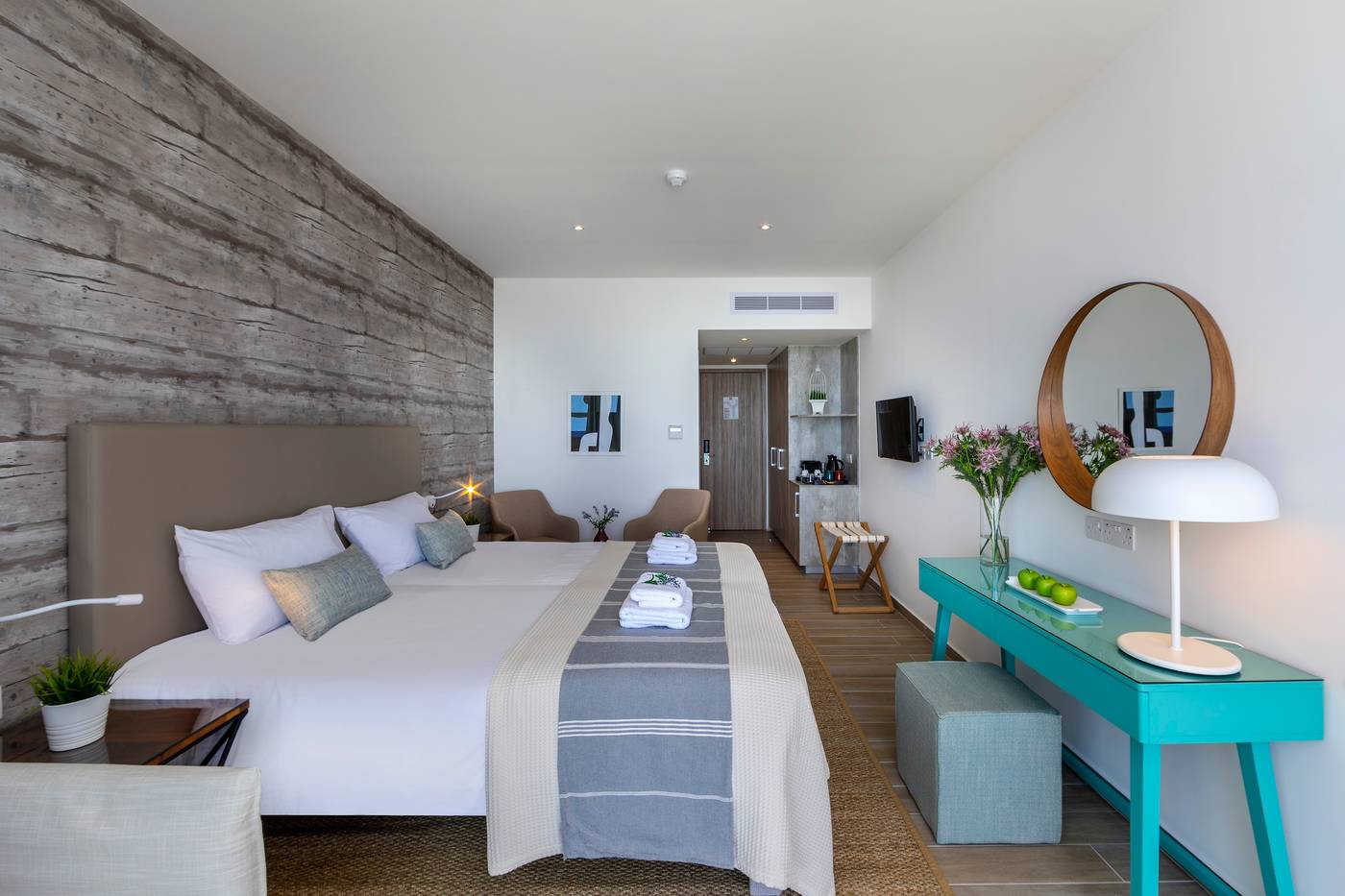 Leonardo-Plaza-Cypria-Maris-Beach-Hotel---Spa---Adults-Only-Room-31