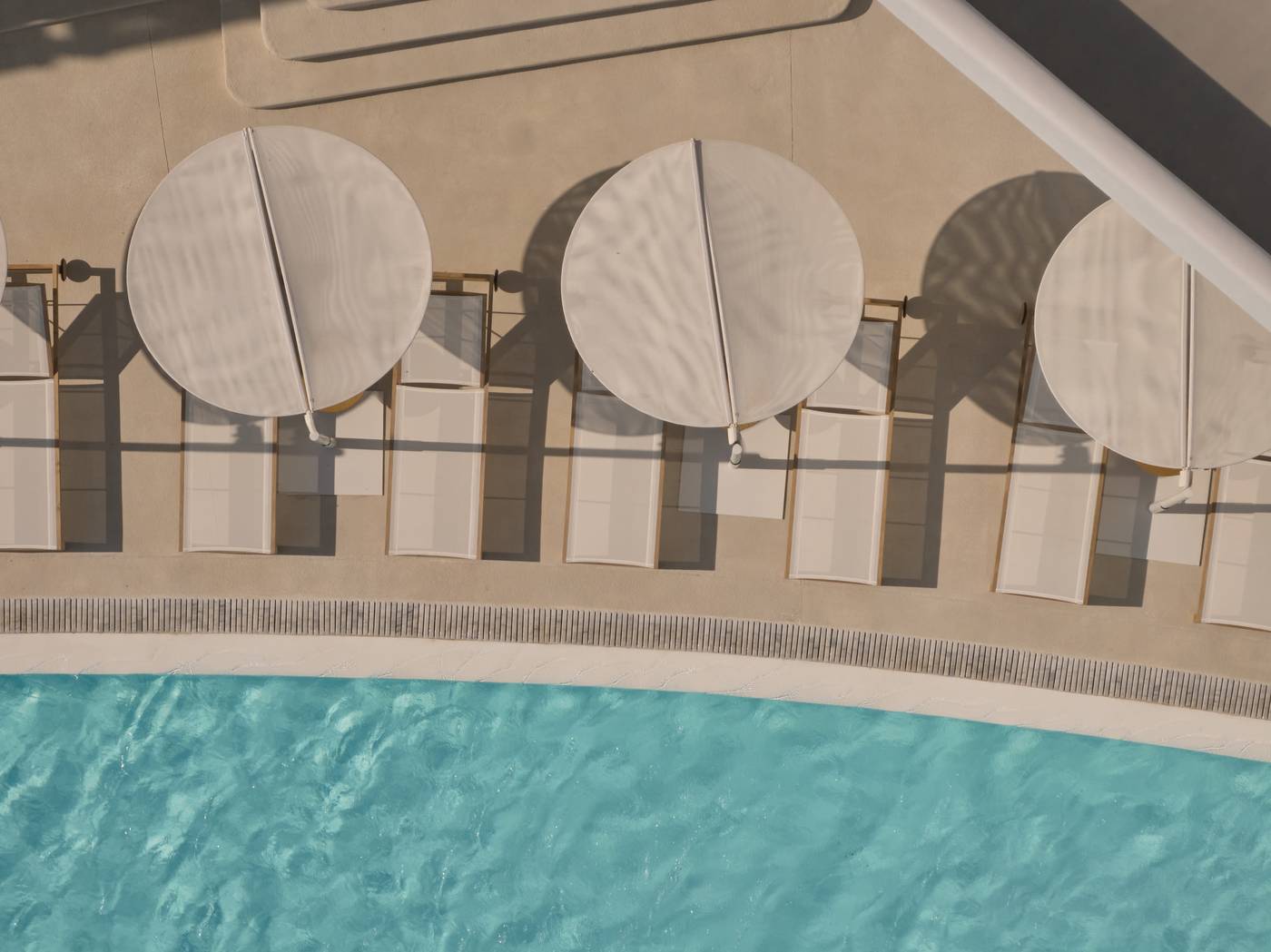 Yi-Hotel-Mykonos---Adults-only-Pool-7