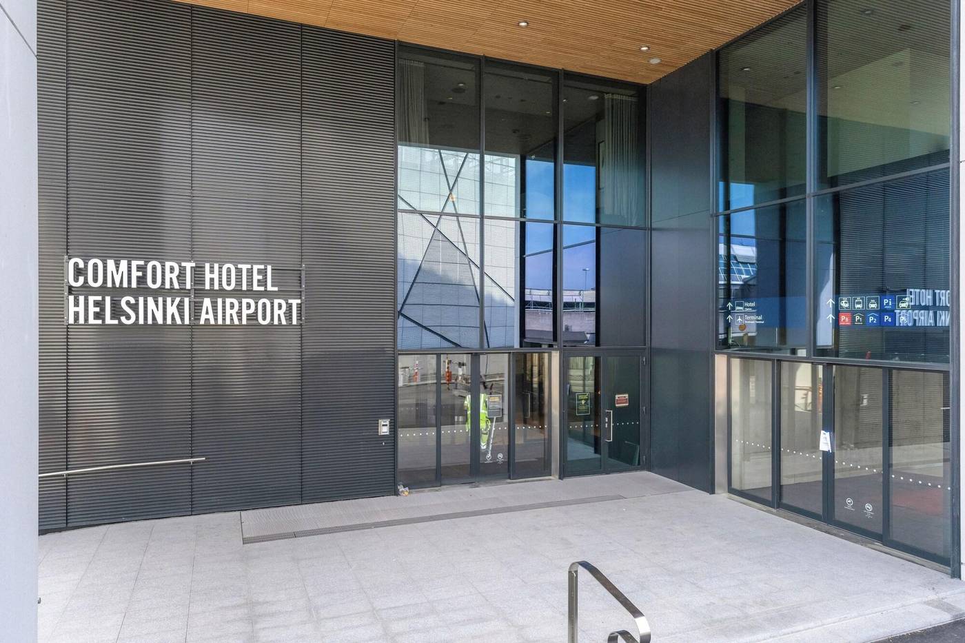 Comfort Hotel Helsinki Airport-Finland-Helsinki-General view-4