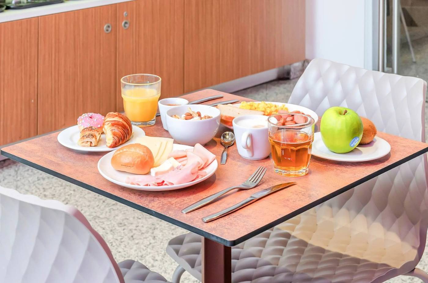 B-B-Hotel-Milano-San-Siro-Bar-22