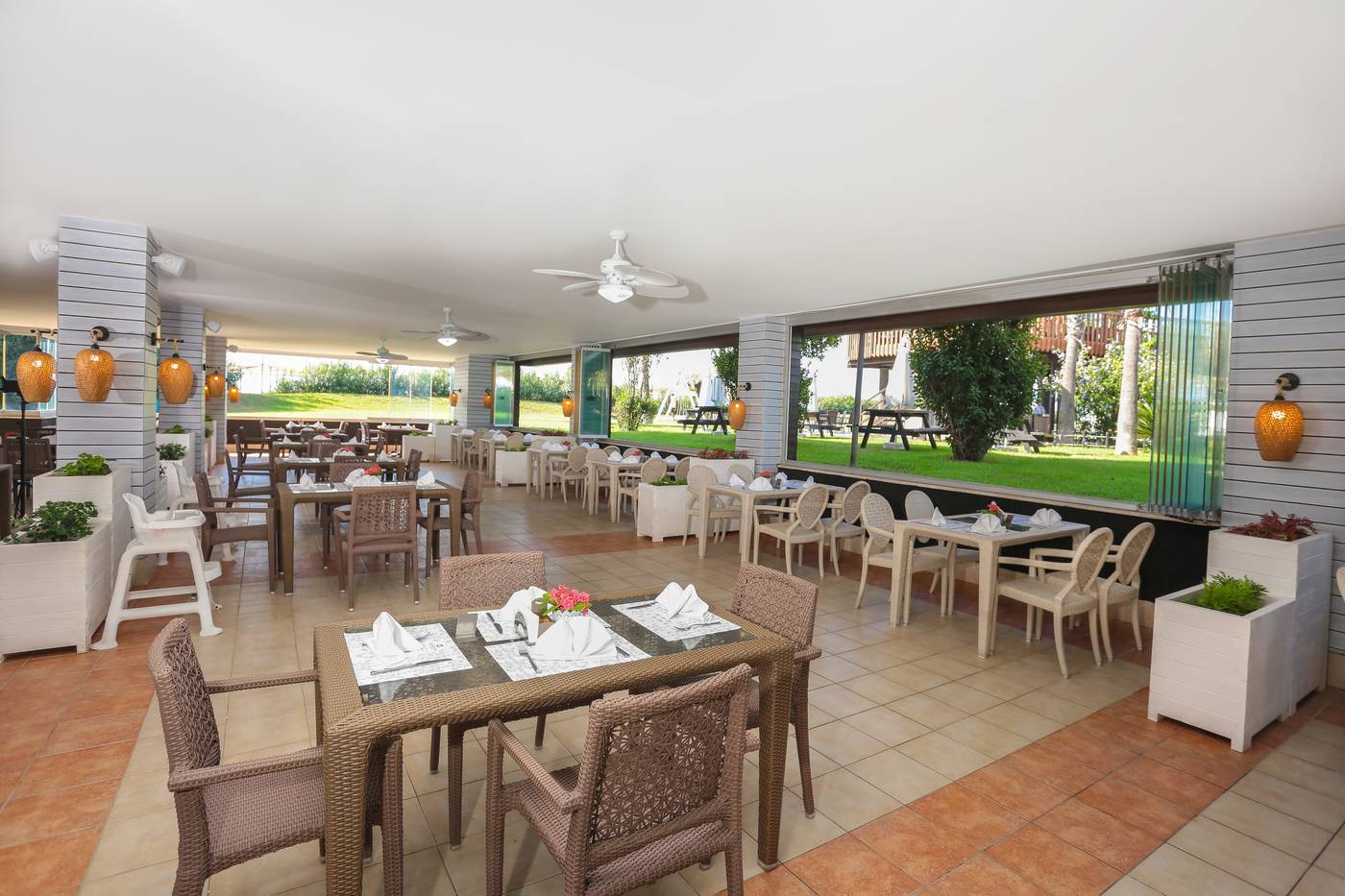 Sherwood-Dreams-Resort-Restaurant-42