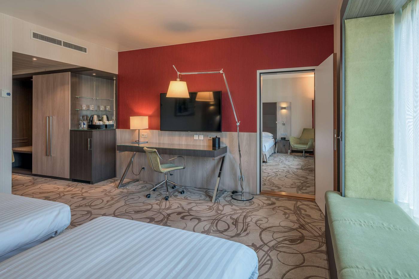 Hilton-Geneva-Hotel---Conference-Centre-Room-35