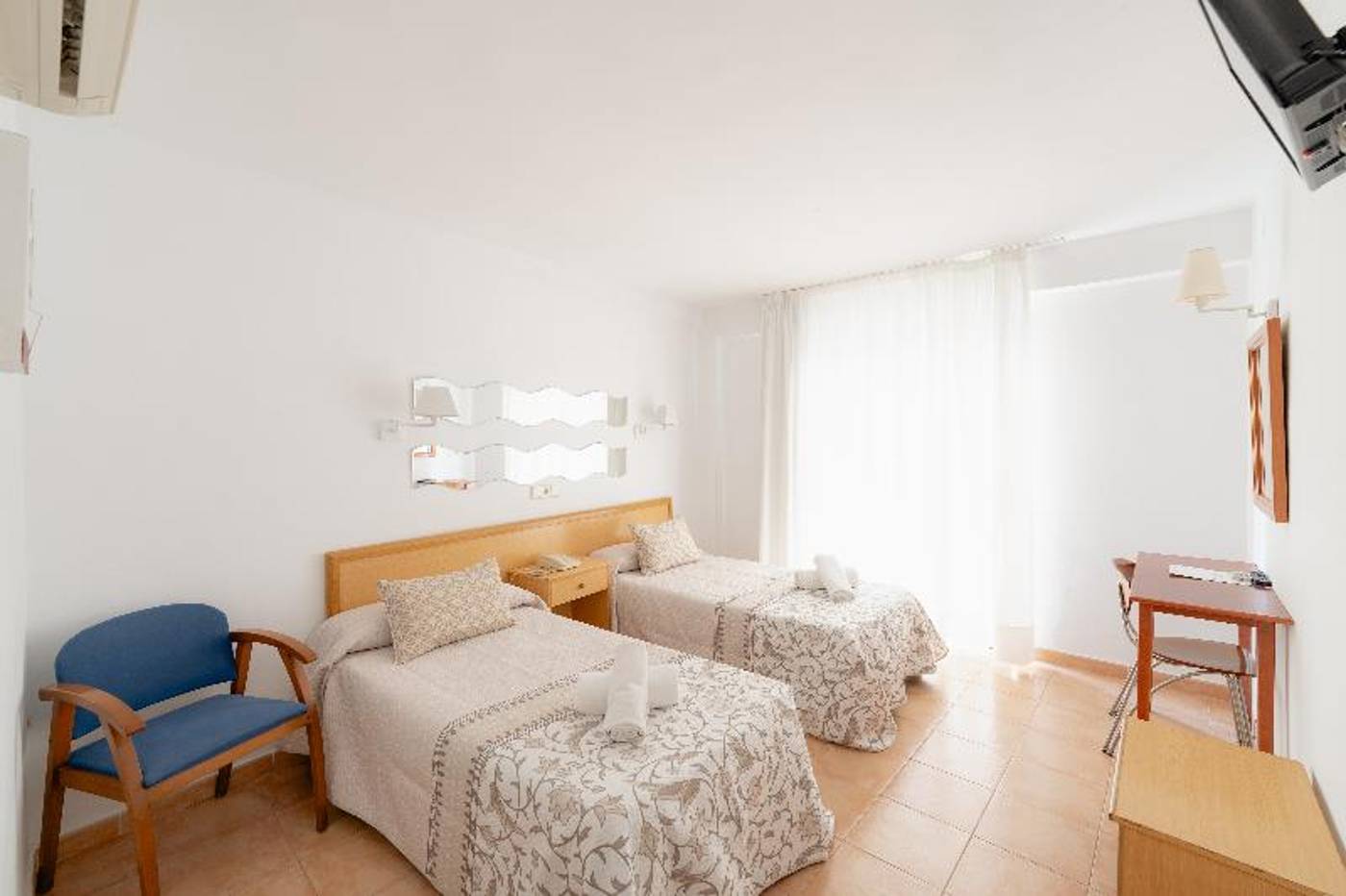 Santa Faz - Double or Twin Bed Room