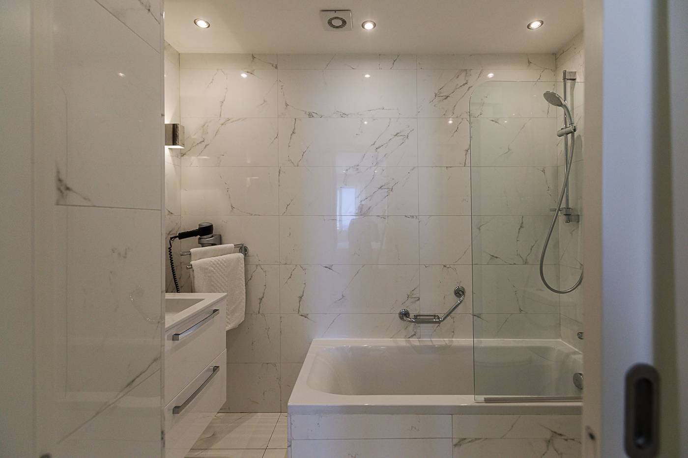 Osborne-Hotel-Room-57