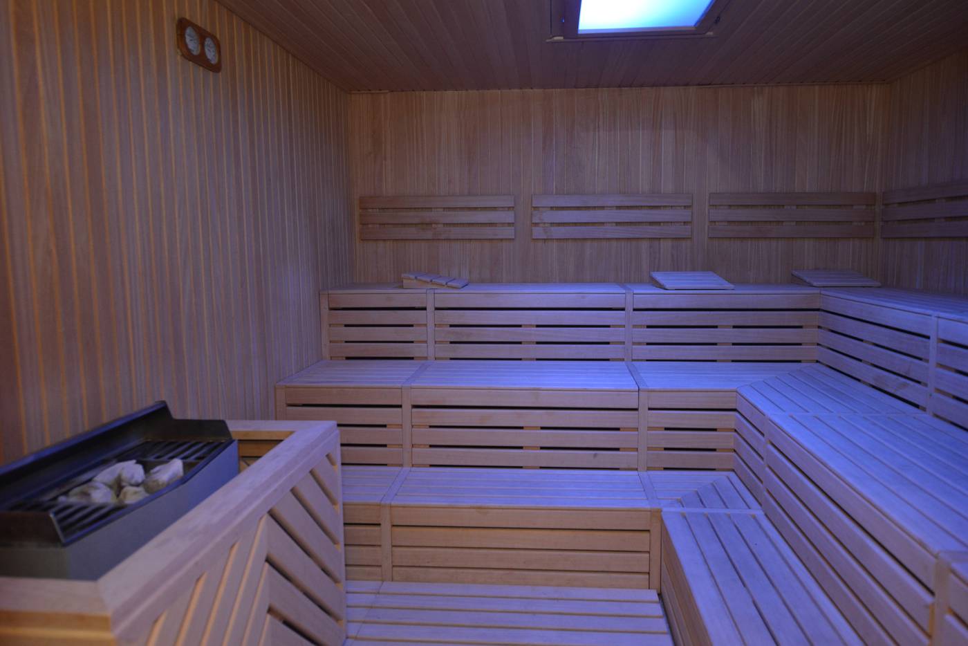 Luna-Island-Hotel-Sports-and-Entertainment-57