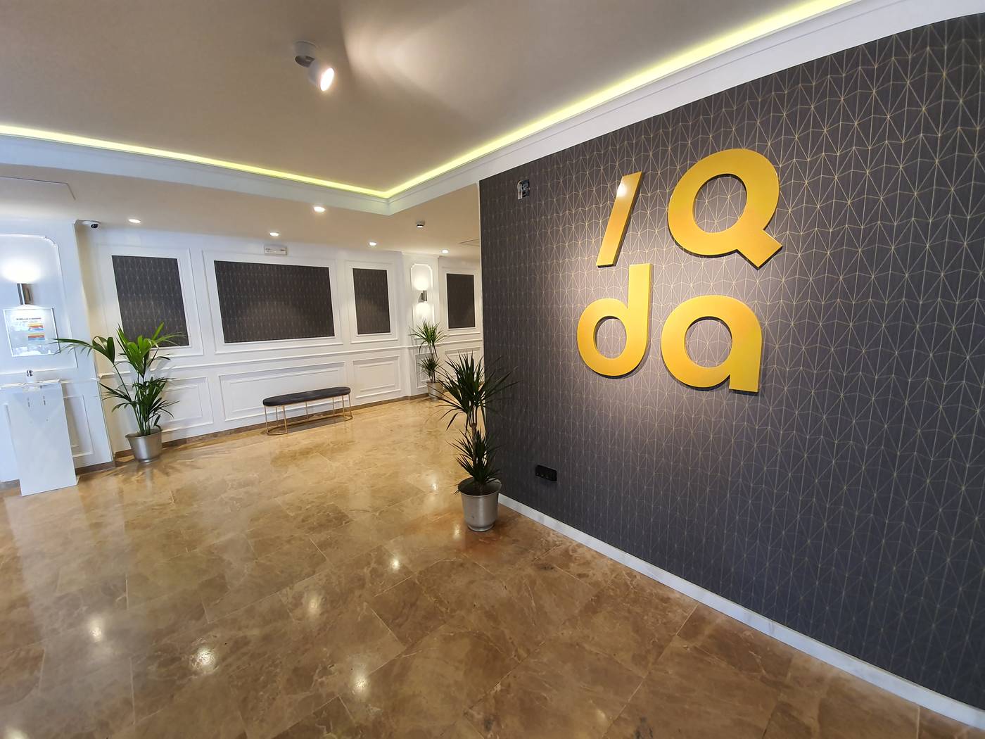 La-Barracuda-Lobby-37