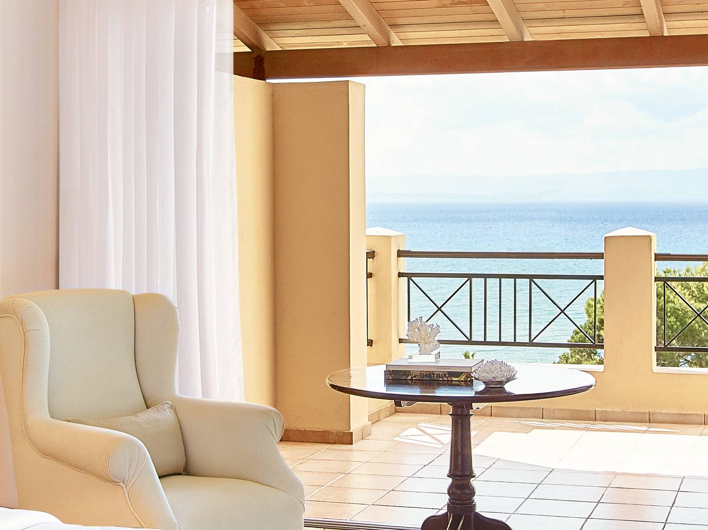 Grecotel-Olympia-Oasis-Village---Aqua-Park-Room-40