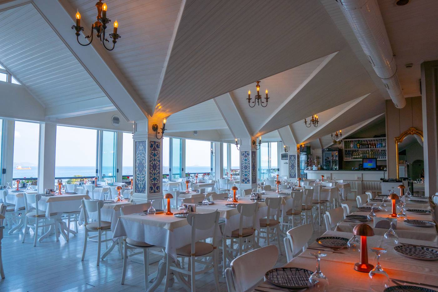 Avicenna-Hotel-Bar-67