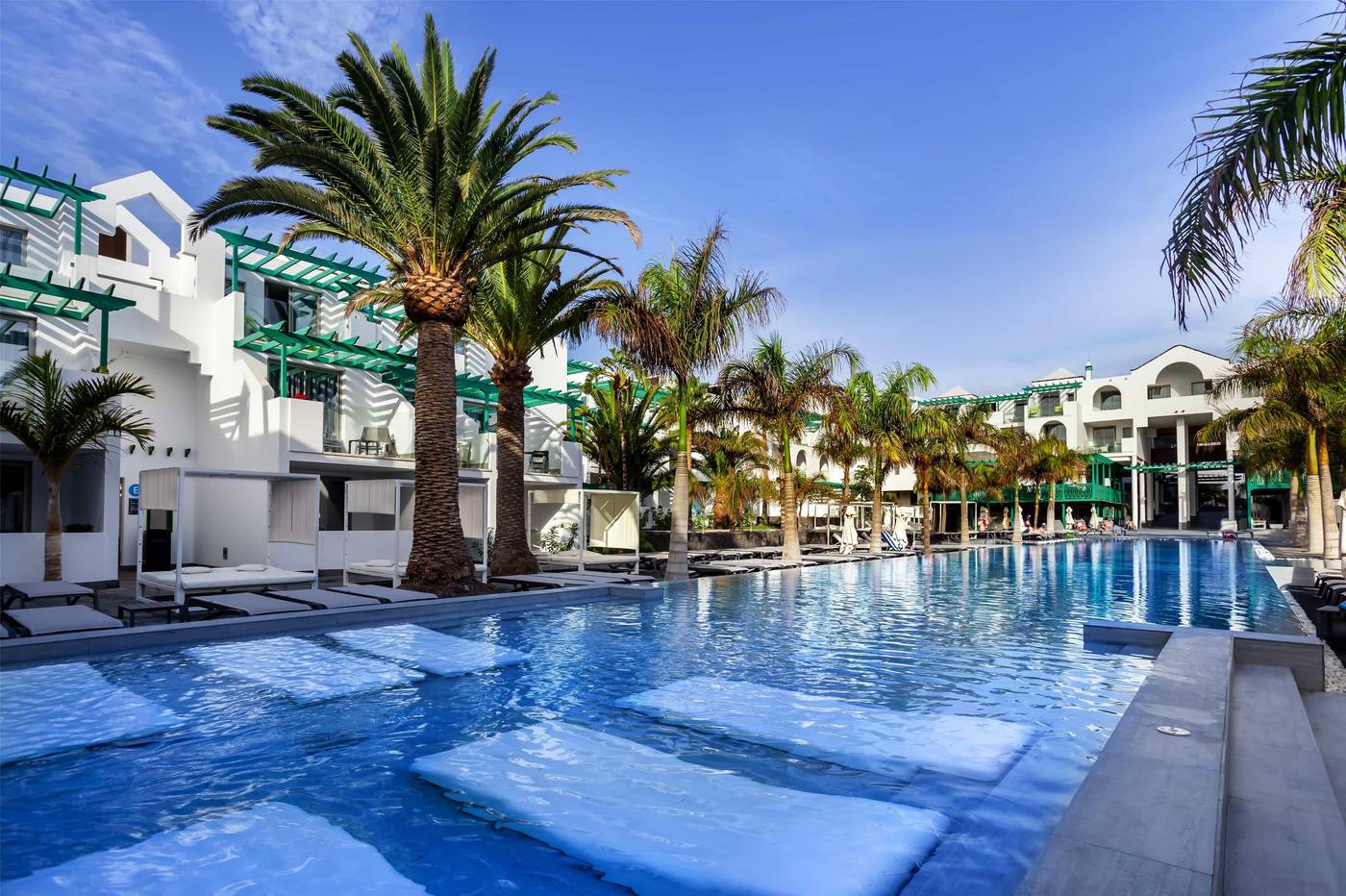 Barcelo-Teguise-Beach-Pool-1