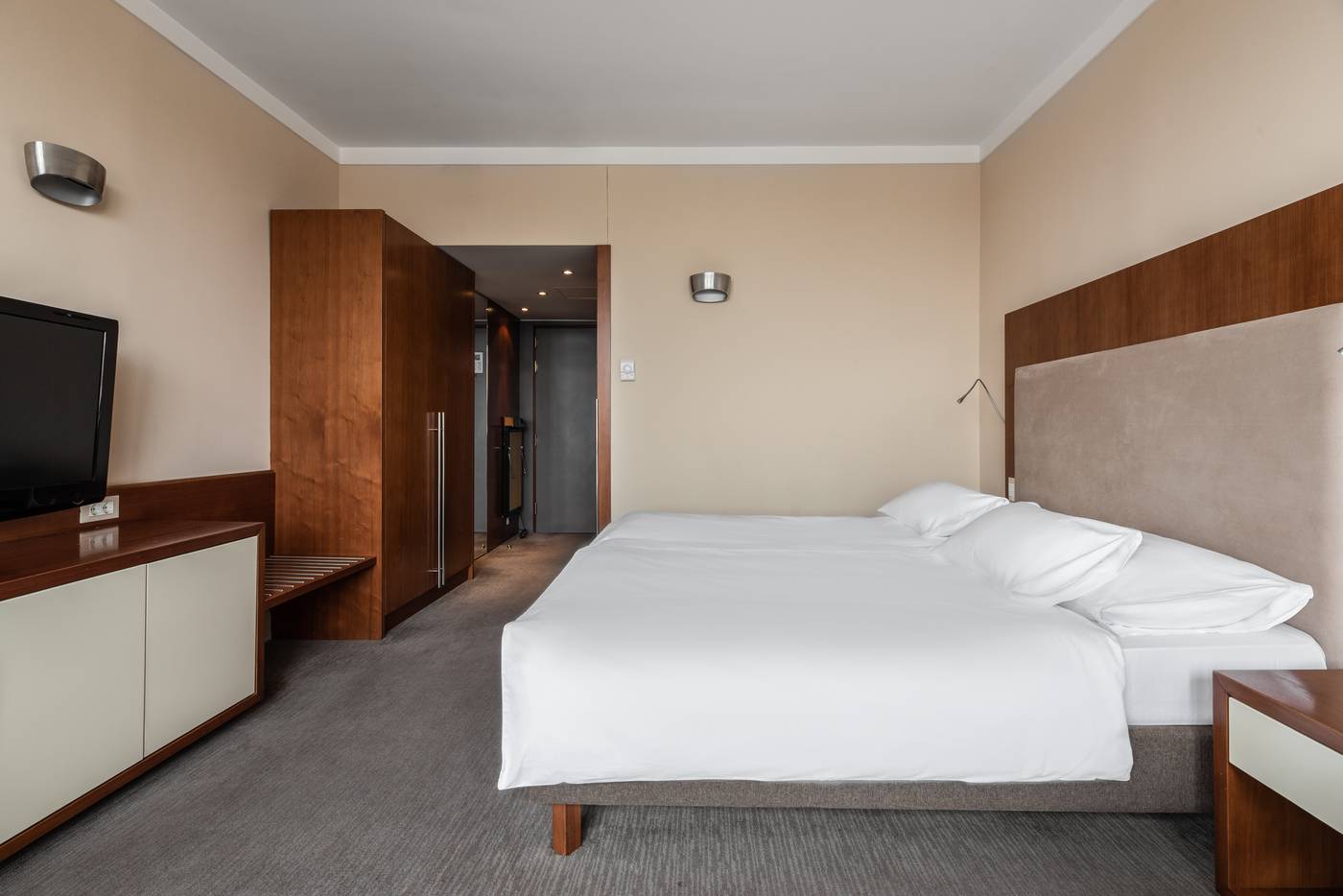 Eurostars uHotel-Slovenia-LJUBLJANA-Room-9