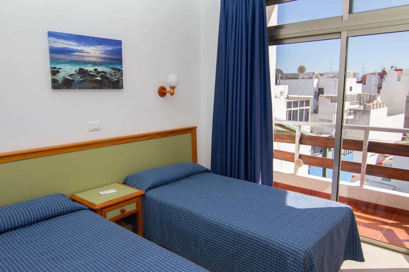 Brisamar-Canteras-Room-10