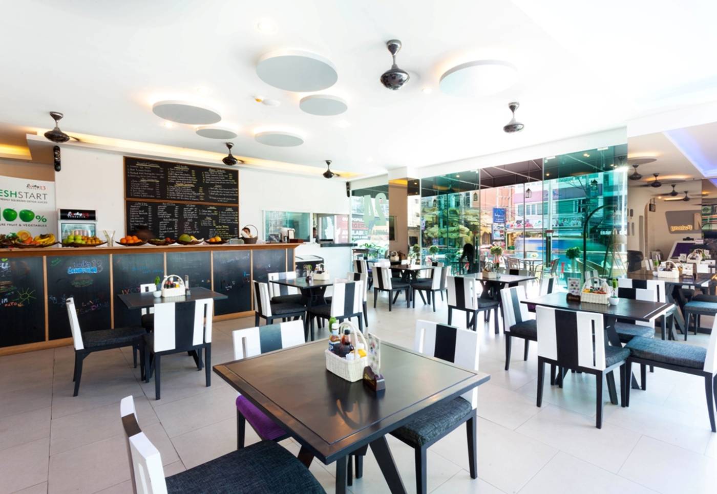 The-AIM-Patong-Hotel-Restaurant-54