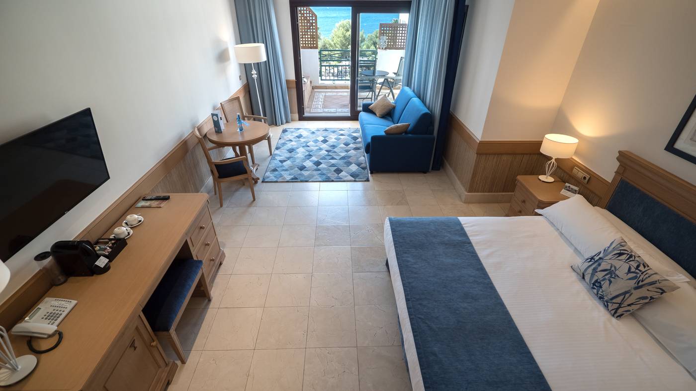 SH-Villa-Gadea-Room-32